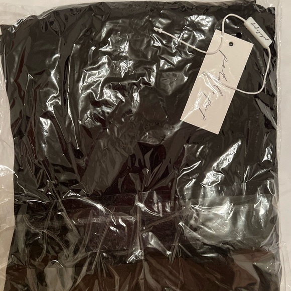 NWT- Current Style Petal & Pup Peter Two Piece Set - Picture 6 of 7